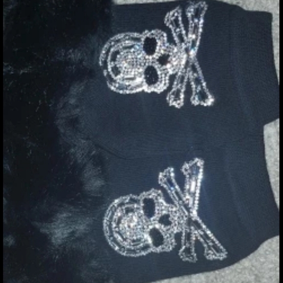 SKULL FINGERLESS KNIT GLOVES Rhinestones - Picture 3 of 3